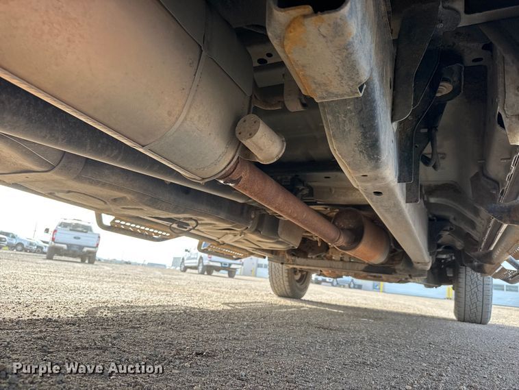 image for item ET1719 2021 Ford F250 Super Duty XL Crew Cab pickup truck