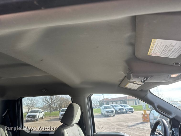 image for item ET1719 2021 Ford F250 Super Duty XL Crew Cab pickup truck