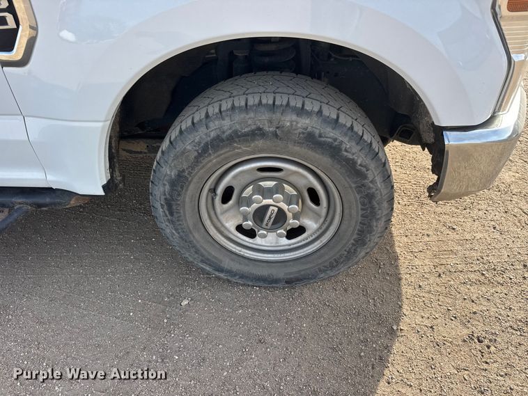 image for item ET1719 2021 Ford F250 Super Duty XL Crew Cab pickup truck