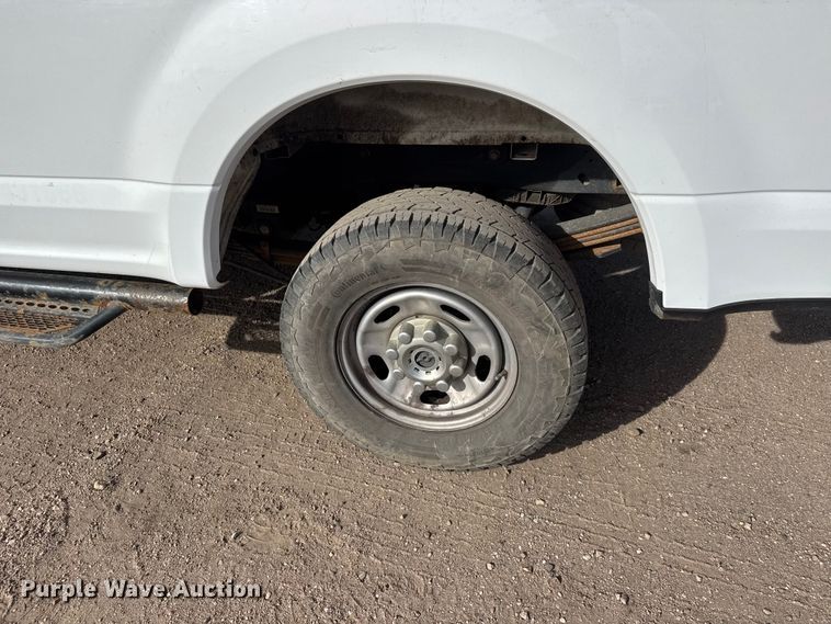 image for item ET1719 2021 Ford F250 Super Duty XL Crew Cab pickup truck