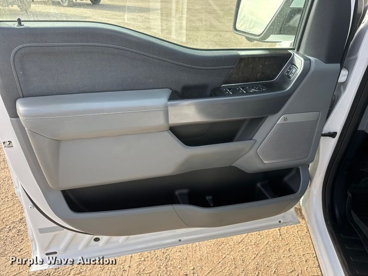 image for item ET1720 2021 Ford F150 Crew Cab pickup truck