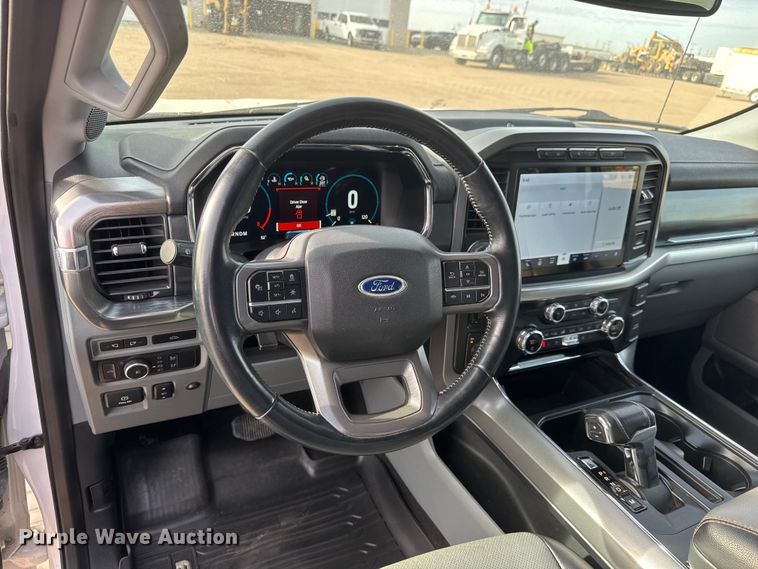 image for item ET1720 2021 Ford F150 Crew Cab pickup truck