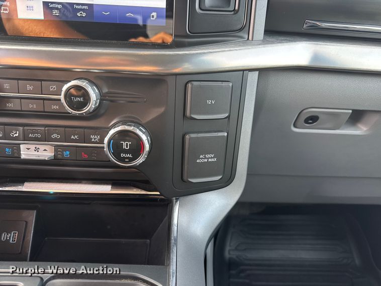 image for item ET1720 2021 Ford F150 Crew Cab pickup truck