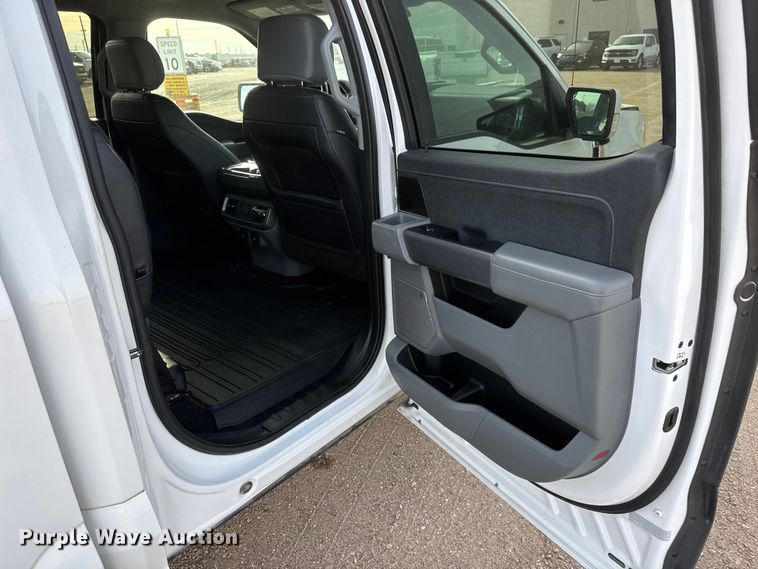 image for item ET1720 2021 Ford F150 Crew Cab pickup truck