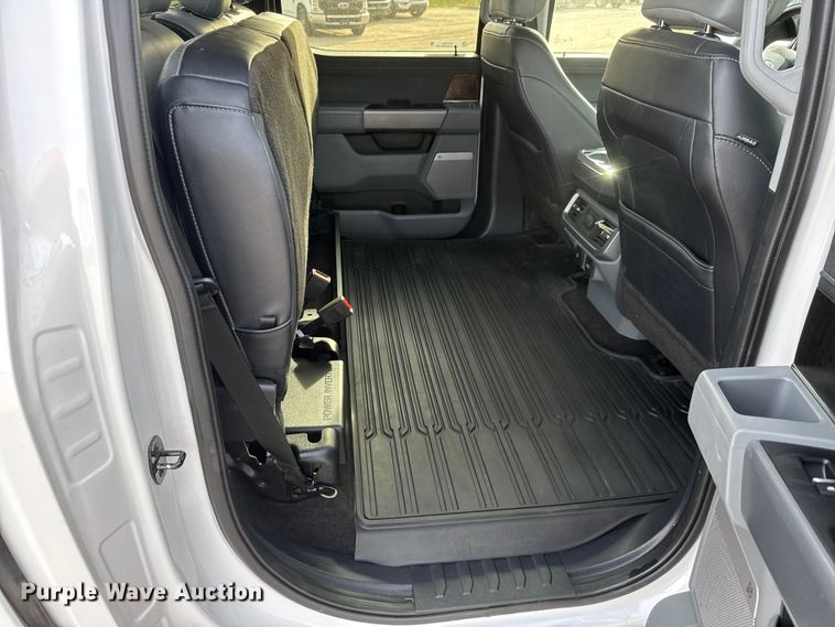 image for item ET1720 2021 Ford F150 Crew Cab pickup truck