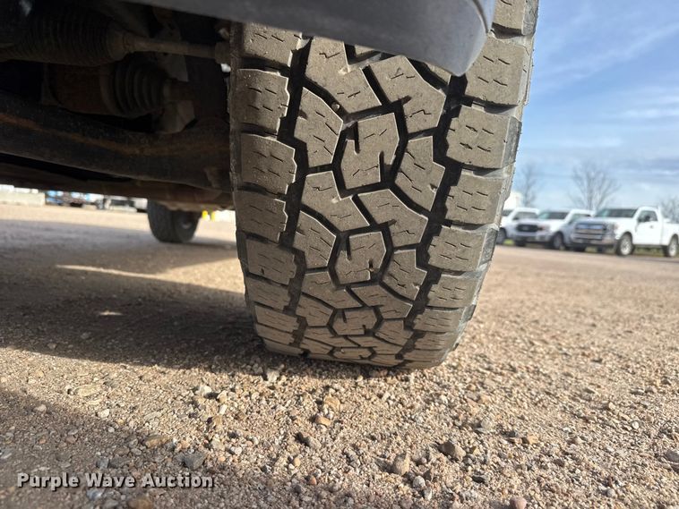 image for item ET1720 2021 Ford F150 Crew Cab pickup truck