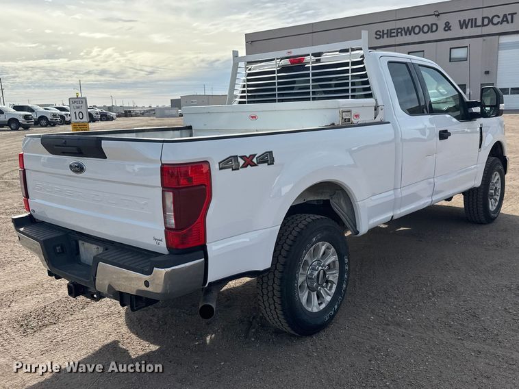 image for item ET1721 2022 Ford F250 XLT Ext. Cab pickup truck