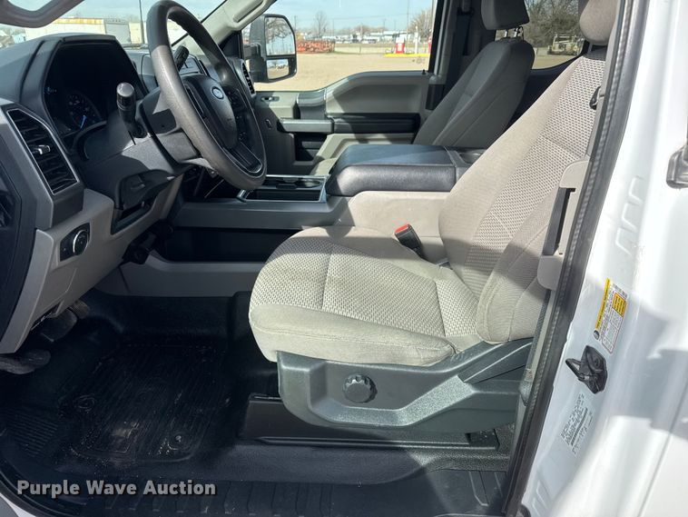 image for item ET1721 2022 Ford F250 XLT Ext. Cab pickup truck