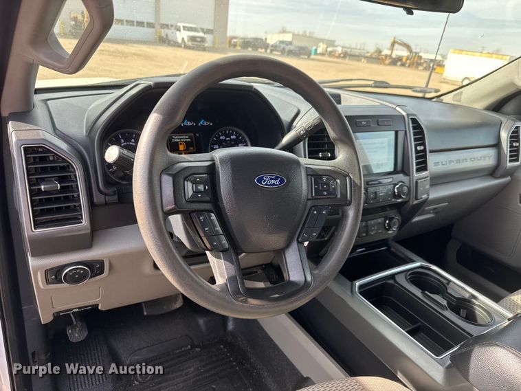 image for item ET1721 2022 Ford F250 XLT Ext. Cab pickup truck