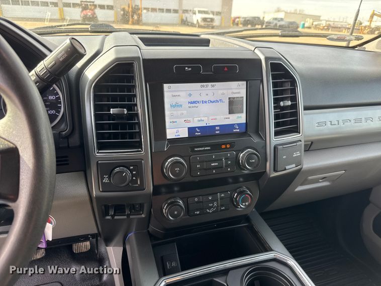 image for item ET1721 2022 Ford F250 XLT Ext. Cab pickup truck