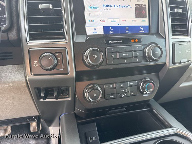 image for item ET1721 2022 Ford F250 XLT Ext. Cab pickup truck