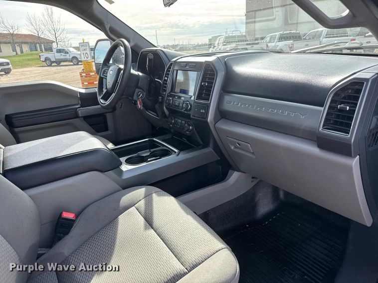 image for item ET1721 2022 Ford F250 XLT Ext. Cab pickup truck