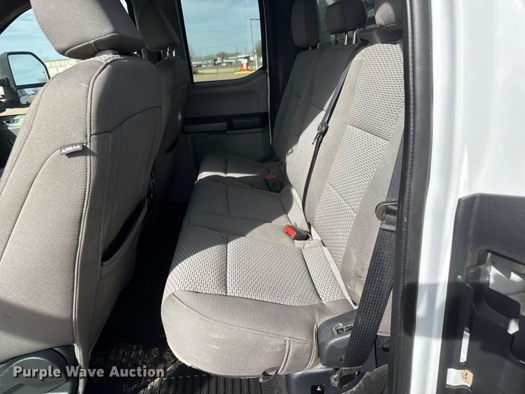 image for item ET1721 2022 Ford F250 XLT Ext. Cab pickup truck