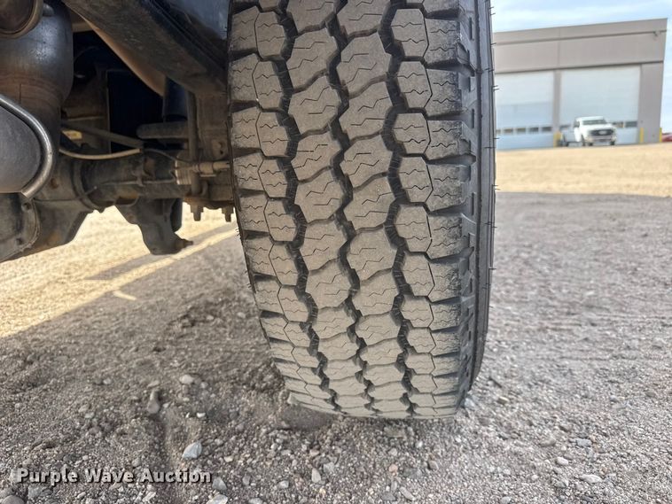 image for item ET1721 2022 Ford F250 XLT Ext. Cab pickup truck