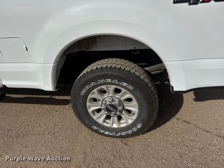 image for item ET1721 2022 Ford F250 XLT Ext. Cab pickup truck