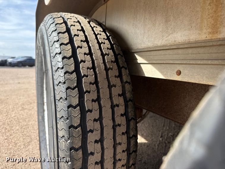 image for item ET1722 2003 Swes Enclosed cargo trailer