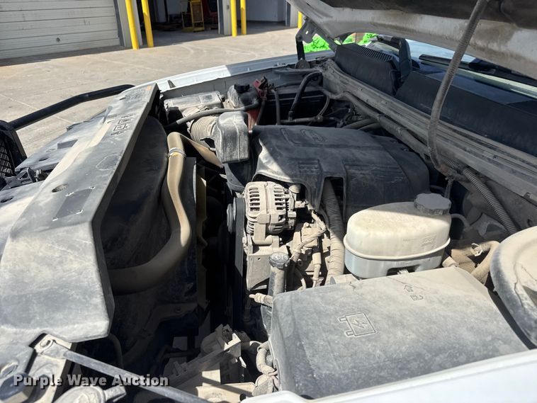 image for item ET1728 2011 GMC Sierra 2500HD Ext. Cab pickup truck