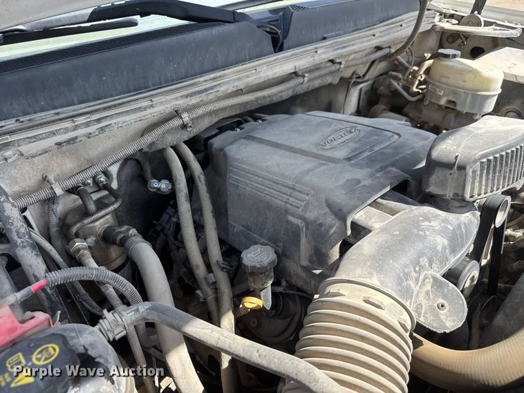 image for item ET1728 2011 GMC Sierra 2500HD Ext. Cab pickup truck