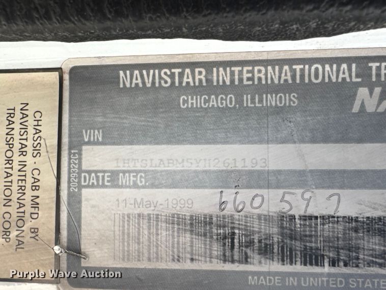 image for item ET1729 2000 International 4700  flatbed truck