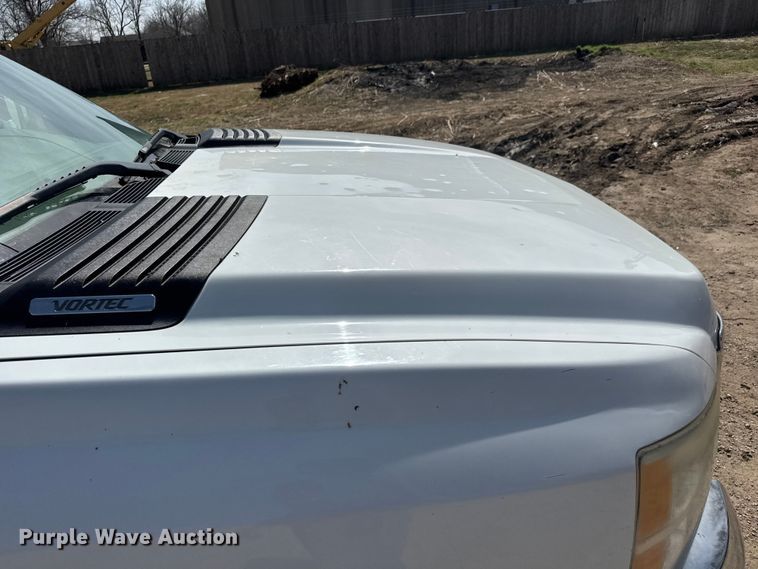 image for item ET1730 2007 Chevrolet Silverado 2500HD Crew Cab pickup truck