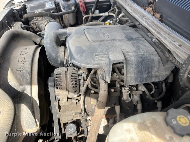 image for item ET1730 2007 Chevrolet Silverado 2500HD Crew Cab pickup truck