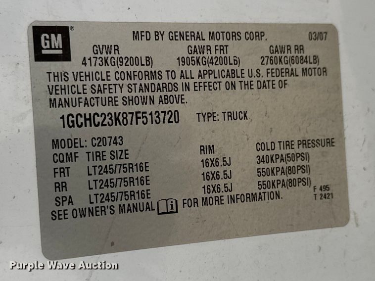 image for item ET1730 2007 Chevrolet Silverado 2500HD Crew Cab pickup truck