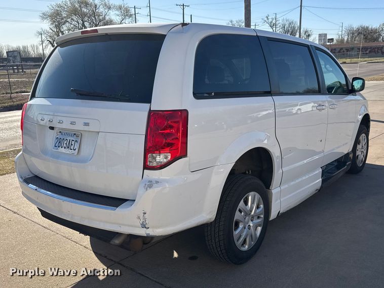 image for item ET1733 2016 Dodge Grand Caravan handicap accessible van