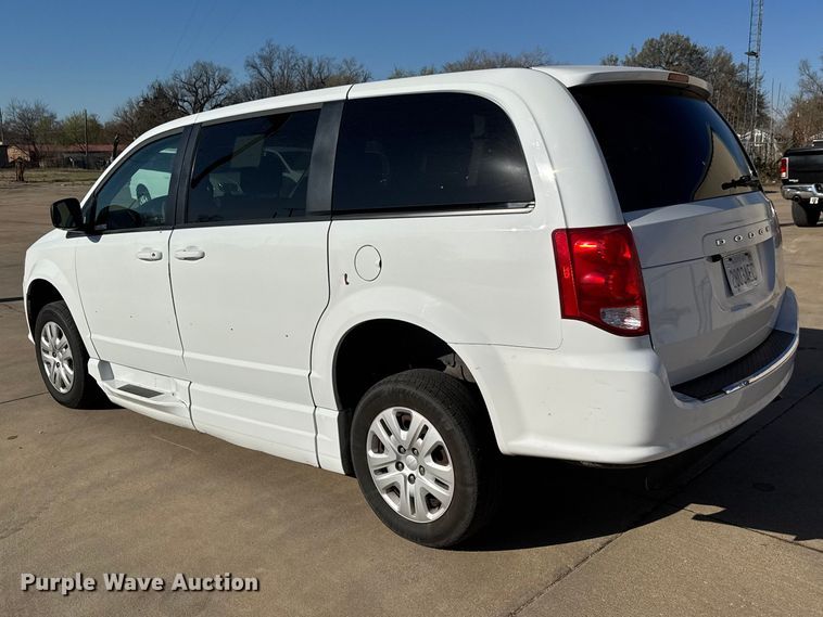 image for item ET1733 2016 Dodge Grand Caravan handicap accessible van