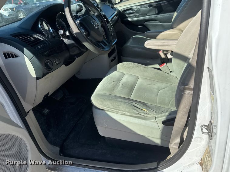 image for item ET1733 2016 Dodge Grand Caravan handicap accessible van