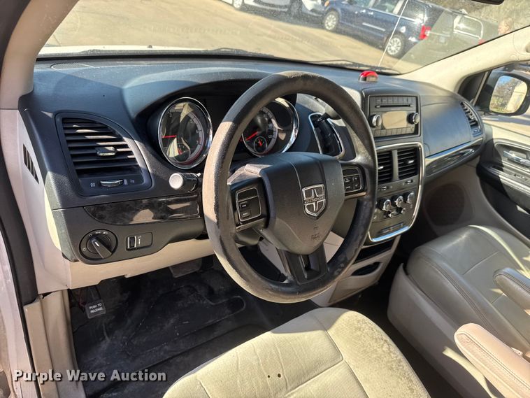 image for item ET1733 2016 Dodge Grand Caravan handicap accessible van