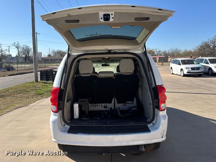 image for item ET1733 2016 Dodge Grand Caravan handicap accessible van