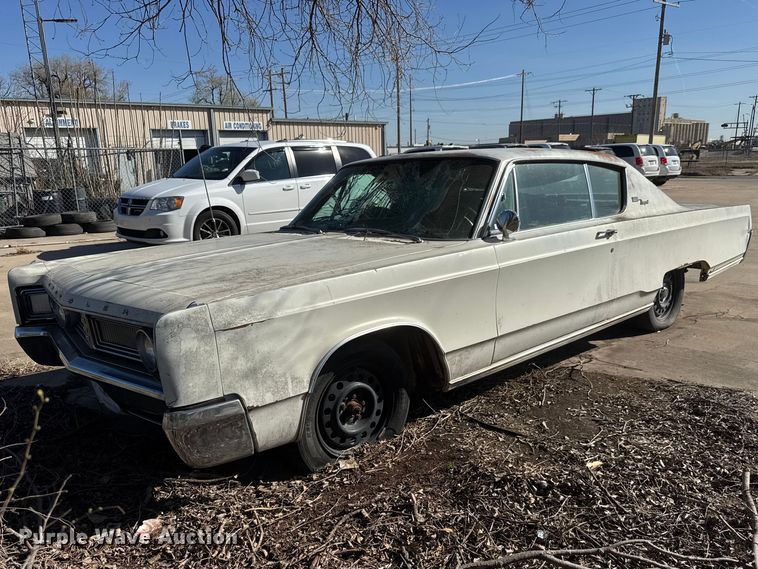 image for item ET1734 1967 Chrysler Newport  