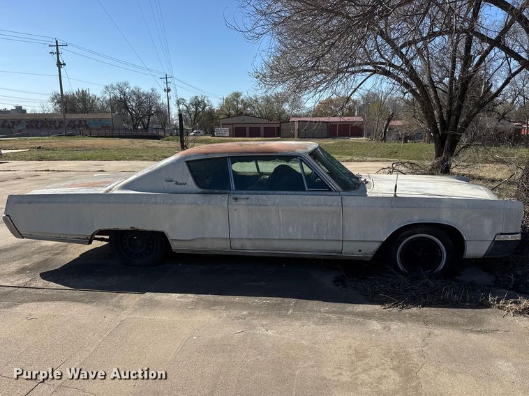 image for item ET1734 1967 Chrysler Newport  