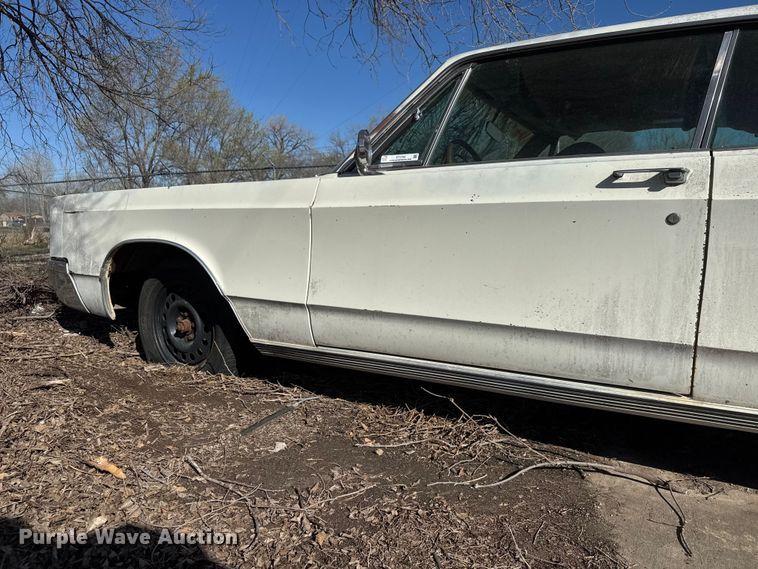 image for item ET1734 1967 Chrysler Newport  