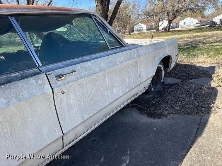 image for item ET1734 1967 Chrysler Newport  