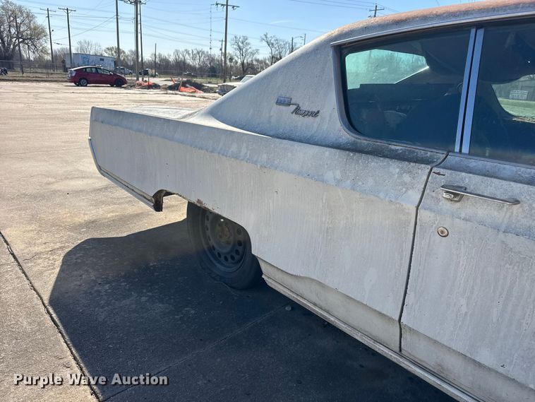 image for item ET1734 1967 Chrysler Newport  