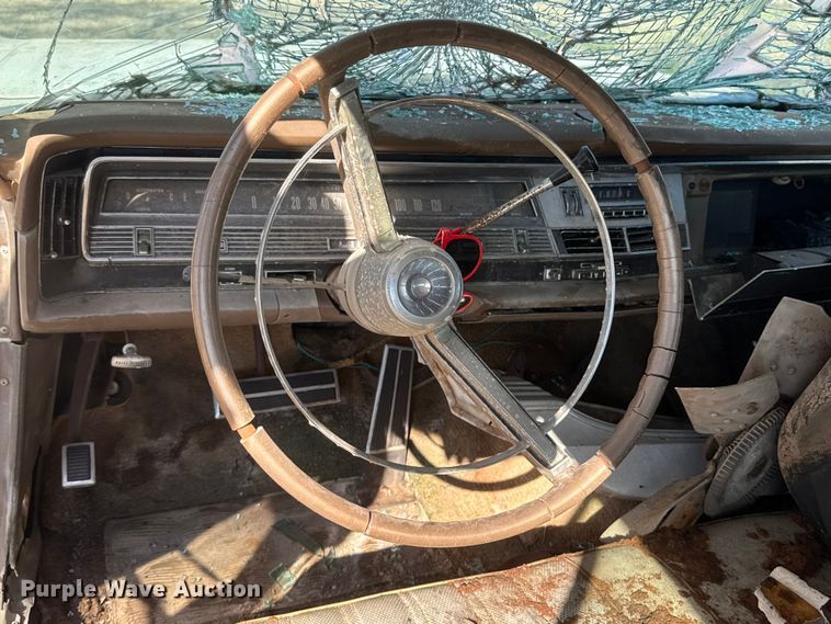 image for item ET1734 1967 Chrysler Newport  