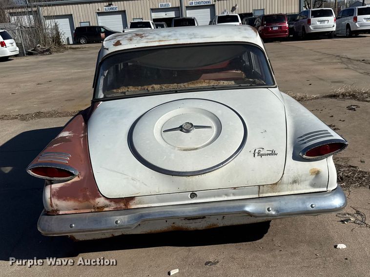 image for item ET1735 1961 Plymouth Valiant V200  