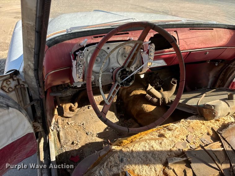 image for item ET1735 1961 Plymouth Valiant V200  