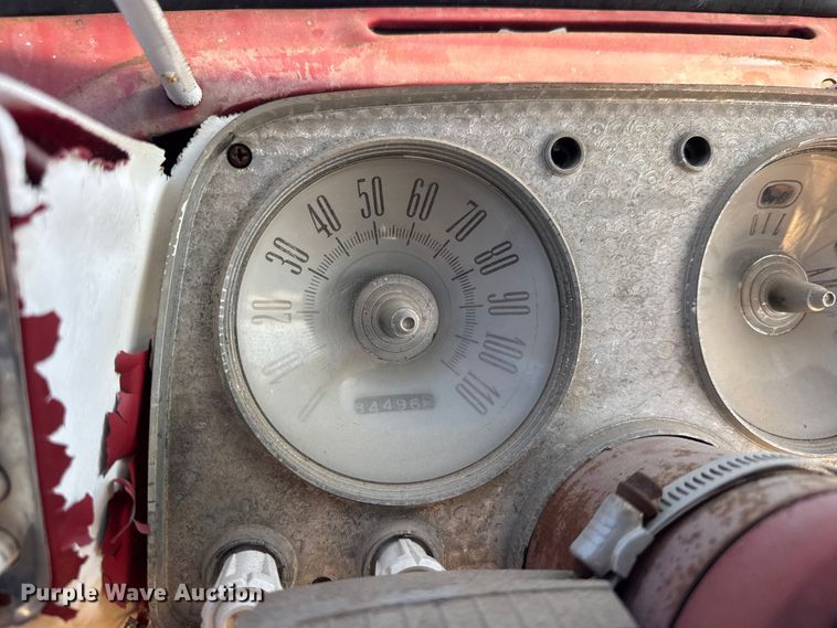 image for item ET1735 1961 Plymouth Valiant V200  