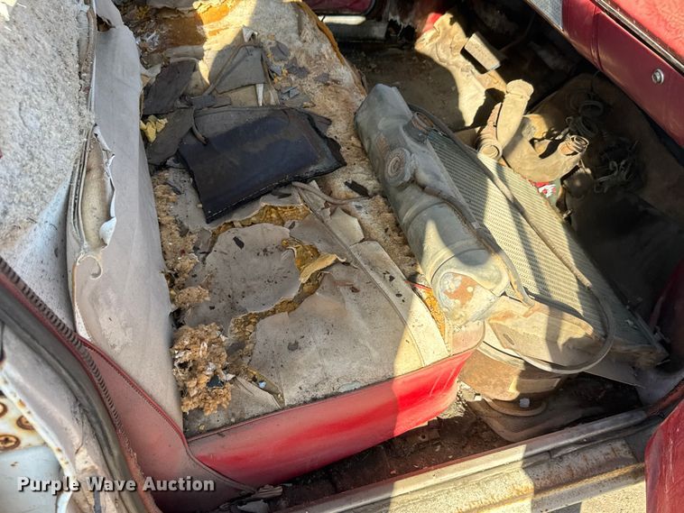 image for item ET1735 1961 Plymouth Valiant V200  