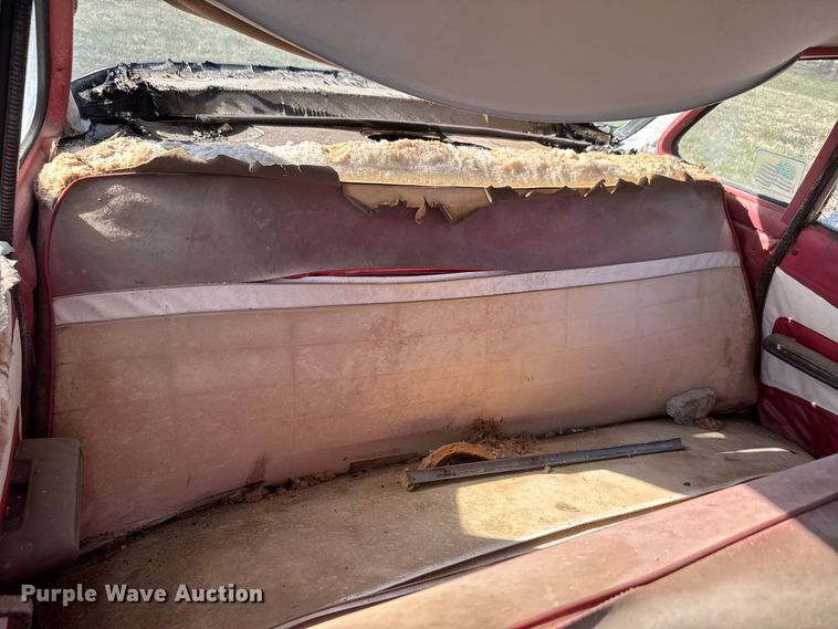 image for item ET1735 1961 Plymouth Valiant V200  