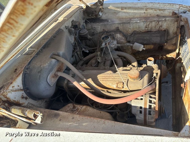 image for item ET1735 1961 Plymouth Valiant V200  