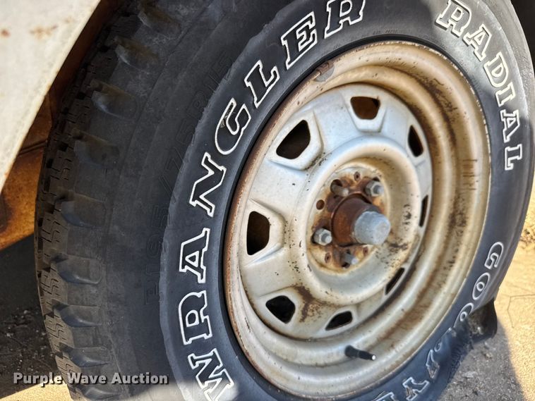 image for item ET1735 1961 Plymouth Valiant V200  