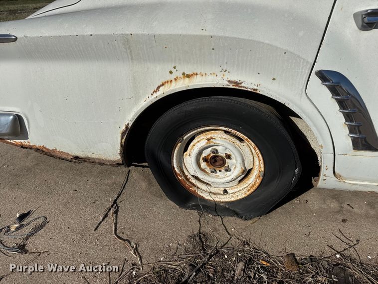 image for item ET1735 1961 Plymouth Valiant V200  