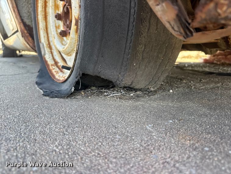 image for item ET1735 1961 Plymouth Valiant V200  