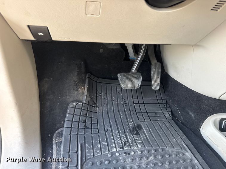 image for item ET1788 2018 Chrysler Pacifica van