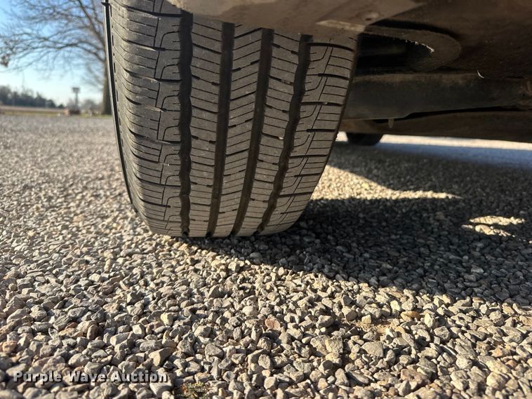 image for item ET1788 2018 Chrysler Pacifica van