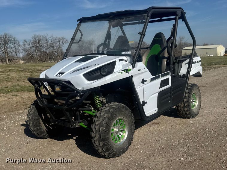 image for item ET1799 2015 Kawasaki 800 utility vehicle
