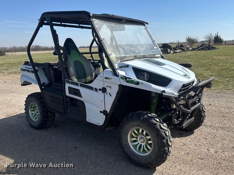 image for item ET1799 2015 Kawasaki 800 utility vehicle